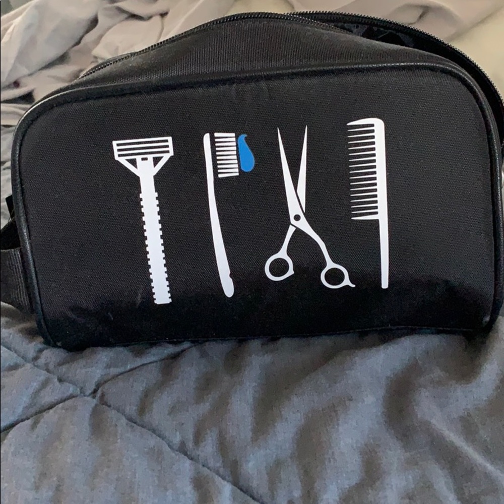 Men’s toiletry bag